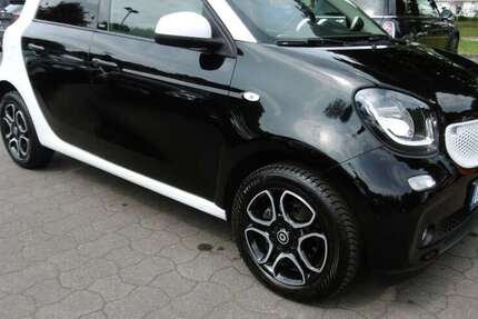 Smart forFour 44.206 km 8.990 &euro; Hamburg 22459