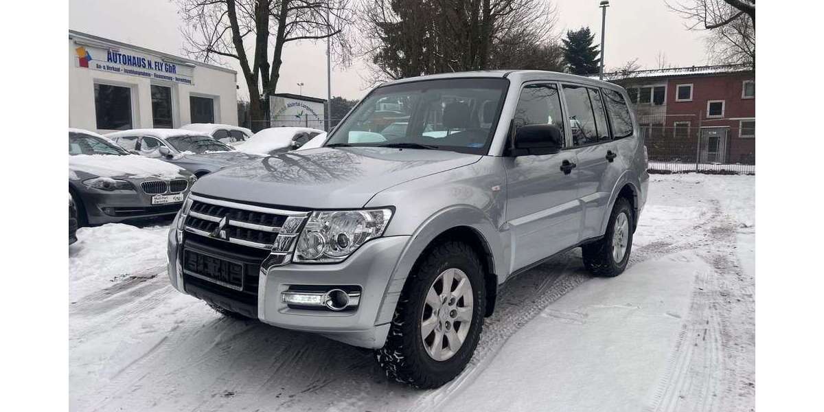 Mitsubishi Pajero 176.153 km 17.450 &euro; Hamburg 22415
