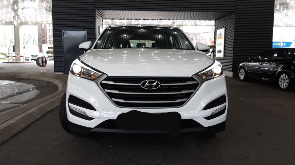 Hyundai TUCSON 61.000 km 16.900 &euro; hamburg 20357