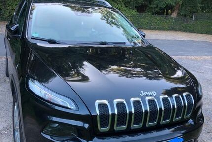 Jeep Cherokee 307.000 km 7.200 &euro; Hamburg 21079