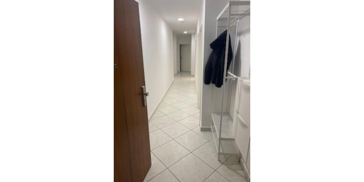 Etagenwohnung Hamburg Schnelsen - 5 Zimmer, 12 m&sup2;, 650&euro; | Angebot:25257870