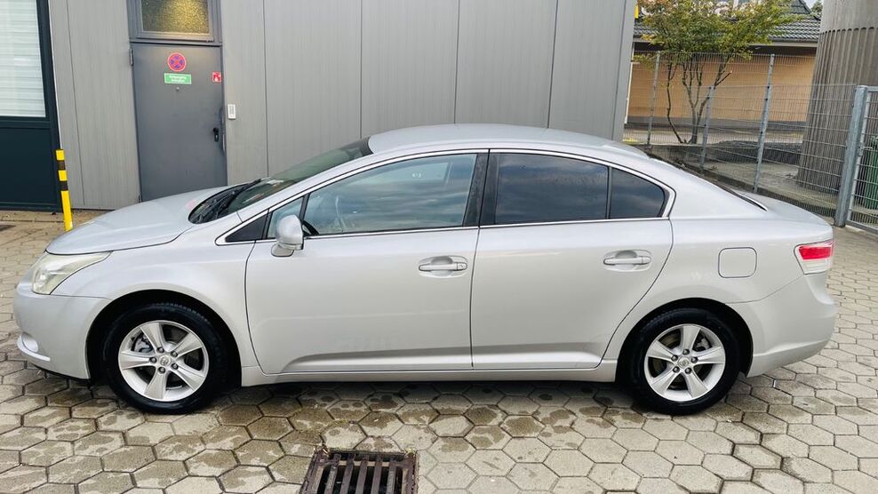 Toyota Avensis 135.708 km 7.900 € Hamburg 20097