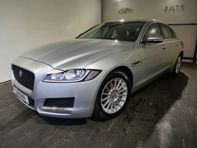 Jaguar XF 117.000 km 14.950 € Hamburg 21079