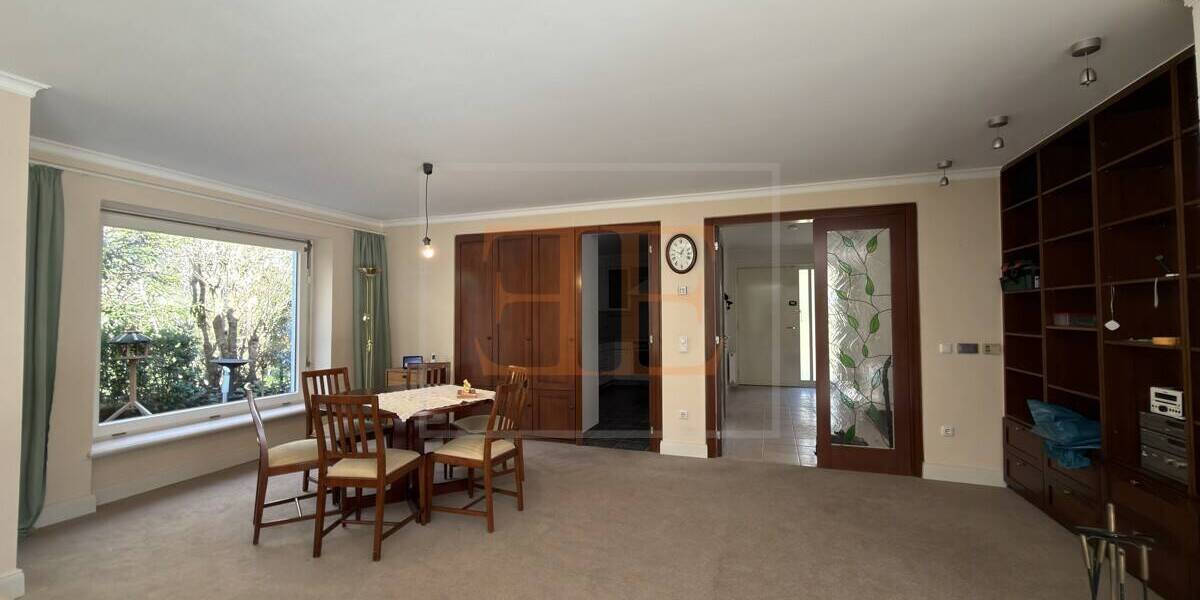 Charakterstarkes Architektenhaus mit Wellnessbereich und Indoor-Pool in Hamburg-Volksdorf - Einfamilienhaus Hamburg / Volksdorf Volksdorf | Angebot:26230730