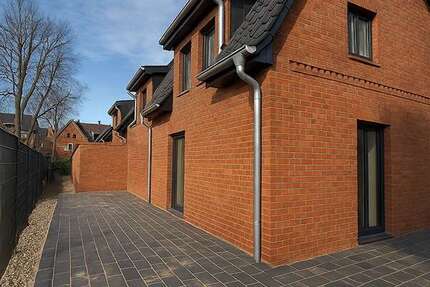 Haus zum Mieten in Norderstedt 2.500 € 129 m² 5 zimmer