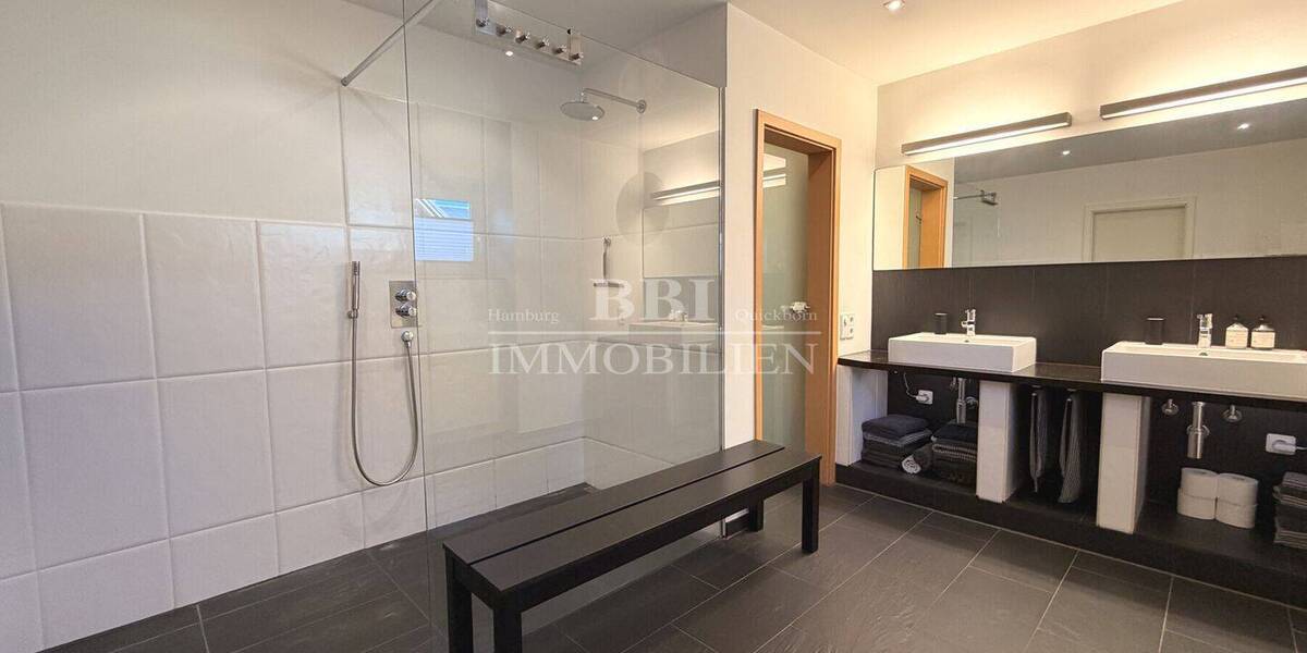 Einfamilienhaus Henstedt-Ulzburg Ulzburg - 7 Zimmer, 225 m&sup2;, 615.000&euro; | Angebot:26204446