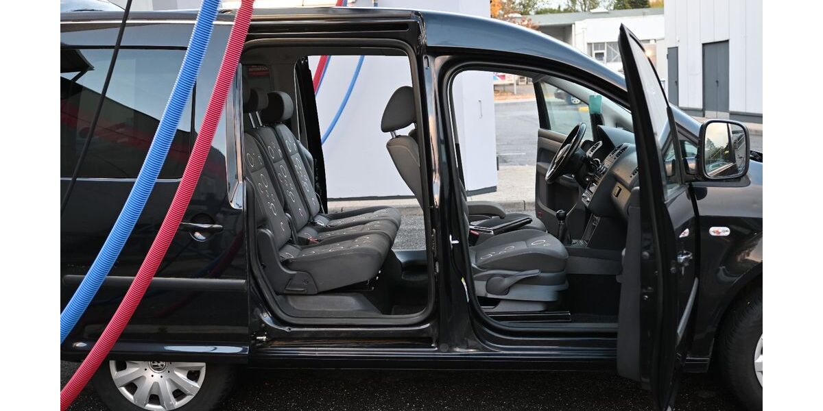 VW Caddy 207.271 km 5.000 &euro; Hamburg 22391