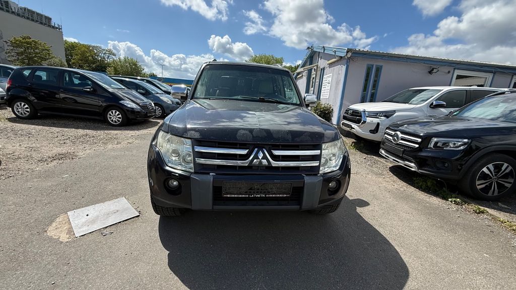 Mitsubishi Pajero 203.281 km 4.999 &euro; hamburg 20539