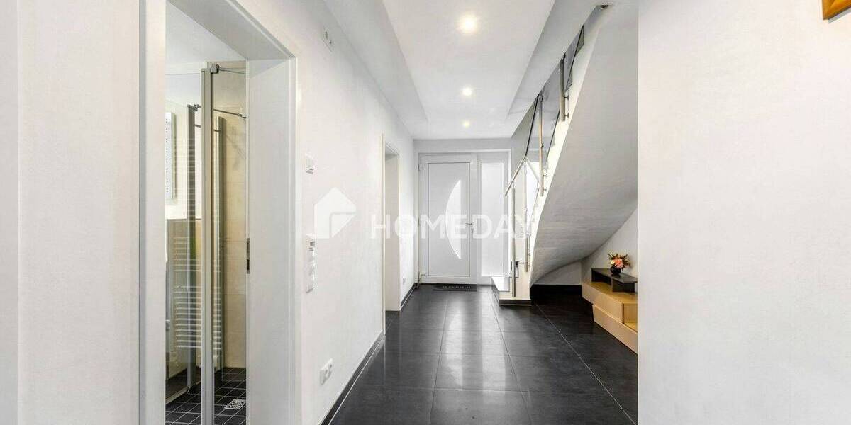 Doppelhaushälfte Hamburg Schnelsen - 7 Zimmer, 215 m&sup2;, 1.650.000&euro; | Angebot:26027517
