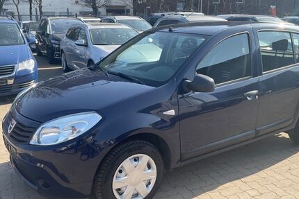 Dacia Sandero 126.000 km 2.999 &euro; Hamburg 21107