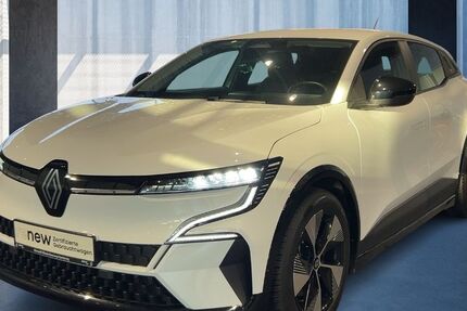 Renault Megane E-TECH 29.226 km 23.990 &euro; Hamburg 22763