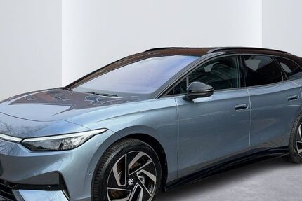 VW ID.7 15.047 km 55.888 &euro; Hamburg 22303