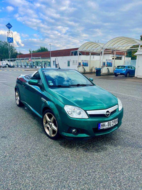 Opel Tigra 198.000 km 2.450 € Hamburg 21033