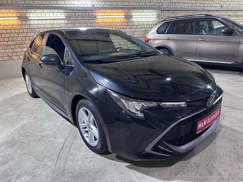 Toyota Corolla 47.266 km 15.450 € Hamburg 21079