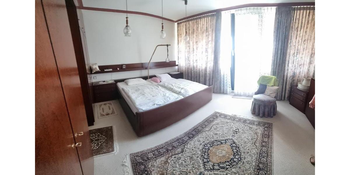 2 Generationen-Haus 806 qm² Wfl 280 qm² = 3.393 €qm² 8 zimmer