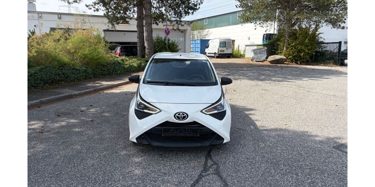 Toyota Aygo (X) 94.126 km 4.999 &euro; Barsbüttel 22885