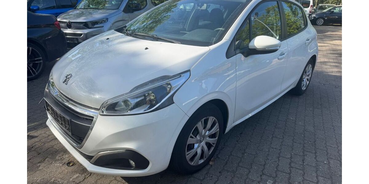 Peugeot 208 91.000 km 4.690 &euro; Hamburg 22043