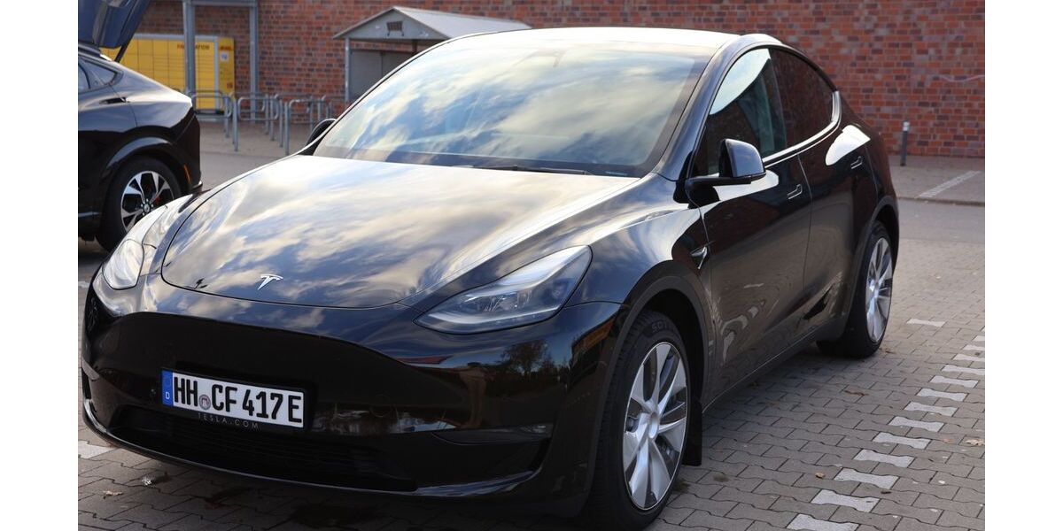 Tesla Model Y 52.000 km 30.900 &euro; Hamburg 22147