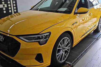 Audi e-tron 45.260 km 32.950 &euro; Hamburg 22047