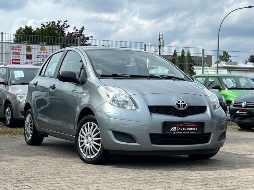 Toyota Yaris 104.390 km 4.390 € Glinde 21509