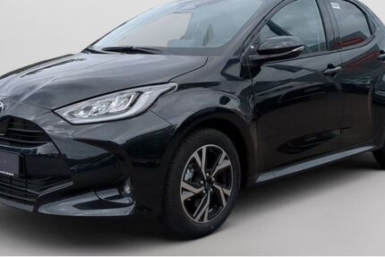 Toyota Yaris 4.975 km 22.850 &euro; Halstenbek 25469