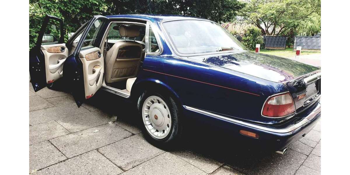 Jaguar Daimler 161.000 km 23.800 &euro; Hamburg 20144