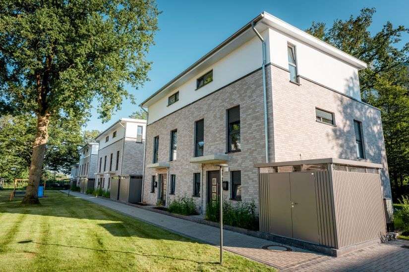 Haus zum Mieten in Norderstedt 2.250 € 167 m²