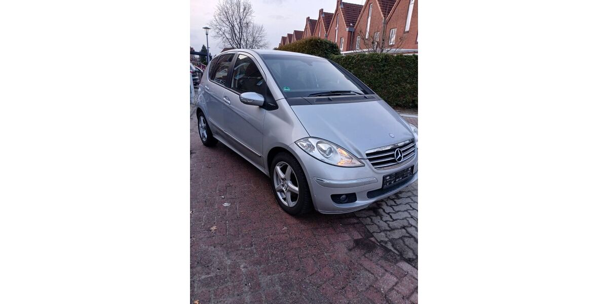 Mercedes-Benz A 180 207.000 km 1.750 &euro; Oststeinbek 22113