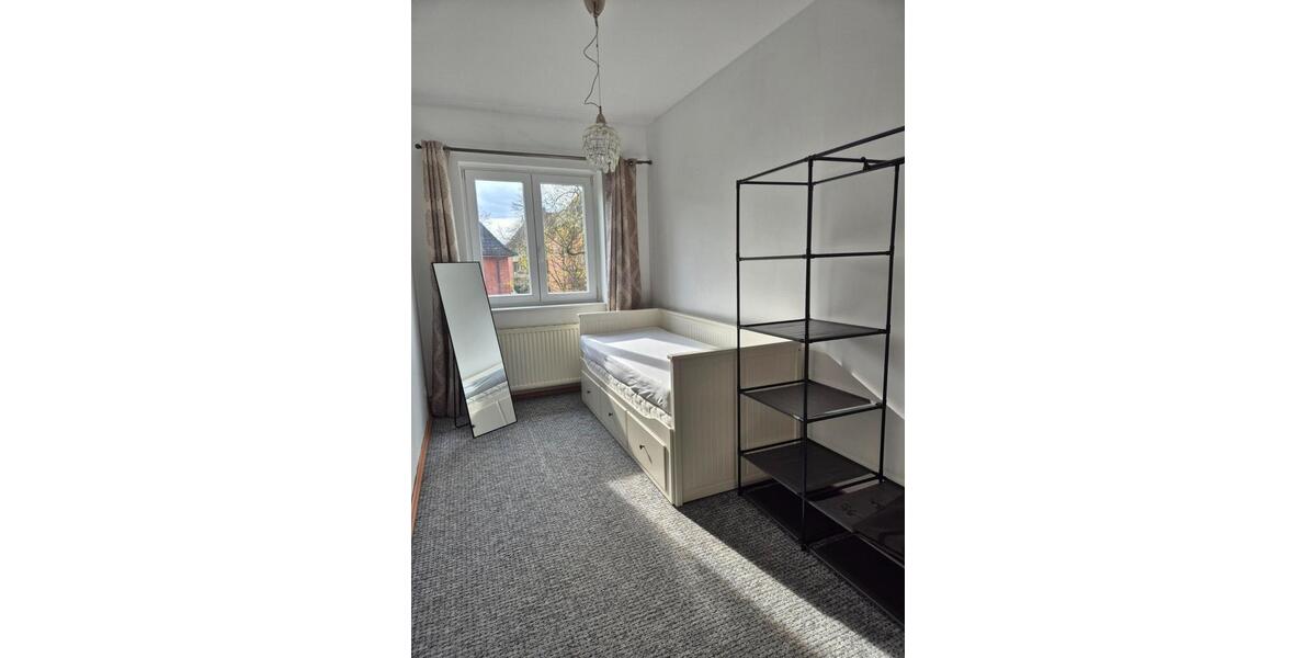 Etagenwohnung Hamburg Wandsbek - 1 Zimmer, 15 m&sup2;, 450&euro; | Angebot:25984756