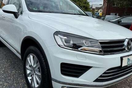 VW Touareg 70.963 km 23.990 € Hamburg 22179