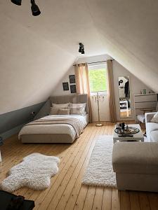 NATURNAH LEBEN, OHNE NACHBARN, ALLEINLAGE - Einfamilienhaus Neu Wulmstorf | Angebot:26766105