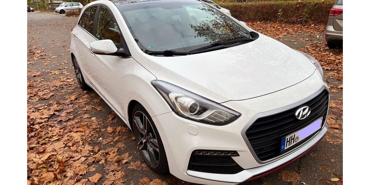 Hyundai i30 74.000 km 13.500 &euro; Hamburg 22115