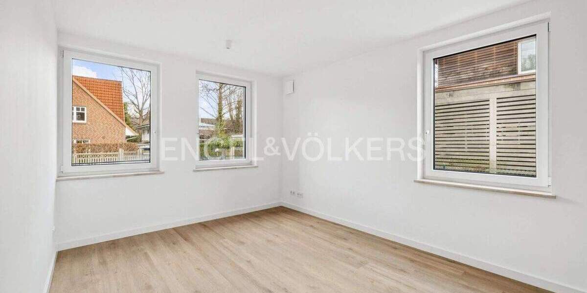 Etagenwohnung Ahrensburg - 3 Zimmer, 110 m&sup2;, 2.300&euro; | Angebot:25701871