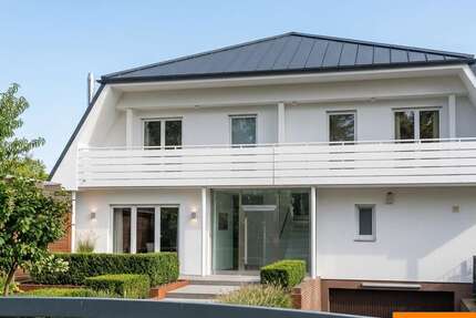 Haus Hamburg / Duvenstedt Duvenstedt - 14 Zimmer, 425 m&sup2;, 1.450.000&euro; | Angebot:26997393