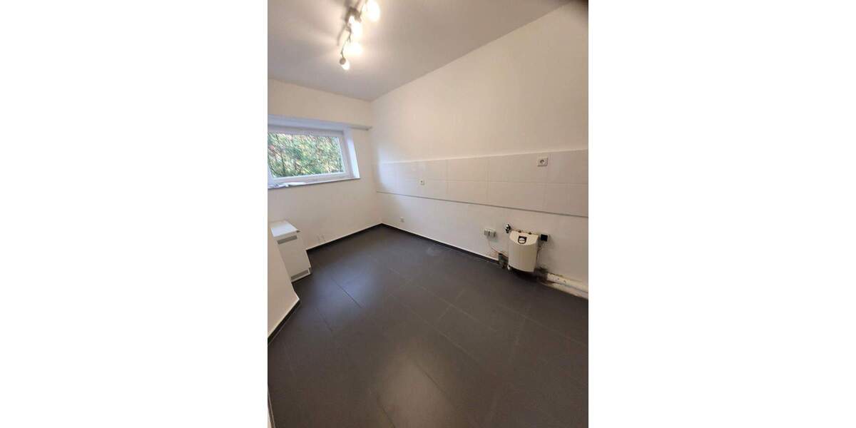 Frisch renovierte 2 Zimmer Balkonwohnung - ideal für SIE und IHN 2 zimmer