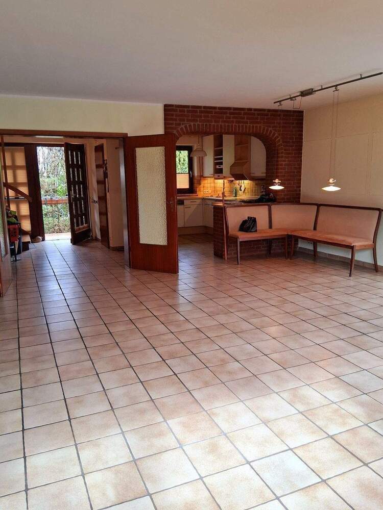 über 300 m2 WflNfl. - xxl Landhaus für 2 Familien oder große Familie - FREI - 2 x 5 Zimmer - Kamin - Sauna - riesiger Keller -