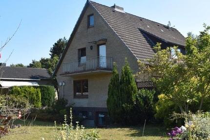 Haus Neu Wulmstorf - 9 Zimmer, 214 m&sup2;, 2.390&euro; | Angebot:27610564