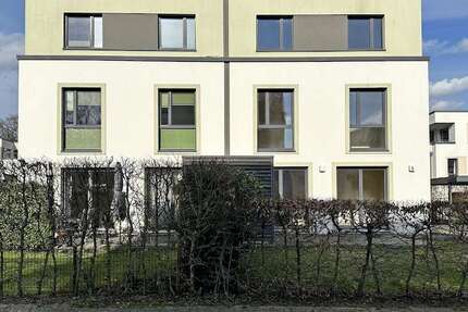 Haus Hamburg Langenhorn - 5 Zimmer, 153 m&sup2;, 2.494&euro; | Angebot:26933069
