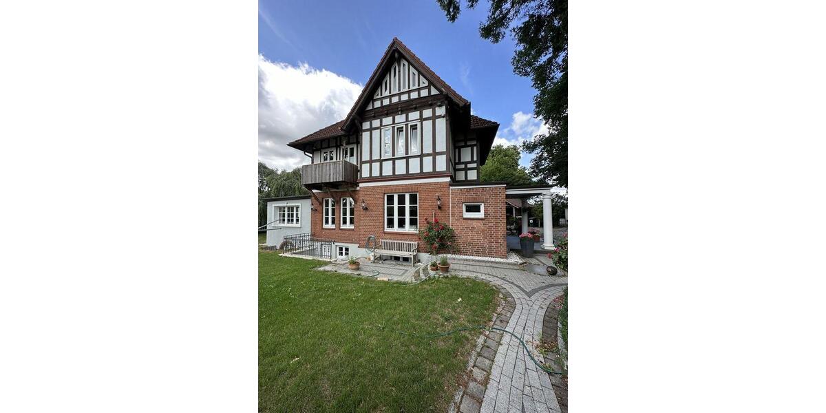 Einfamilienhaus Bargteheide - 8 Zimmer, 218 m&sup2;, 1.085.000&euro; | Angebot:26536112