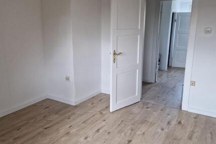 2 WG Zimmer in 3 Zimmer Wohnung in Reinbek zimmer