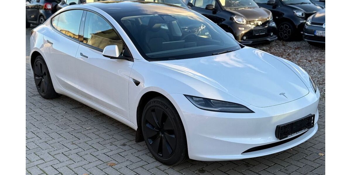 Tesla Model 3 46.000 km 31.999 € Hamburg 22175