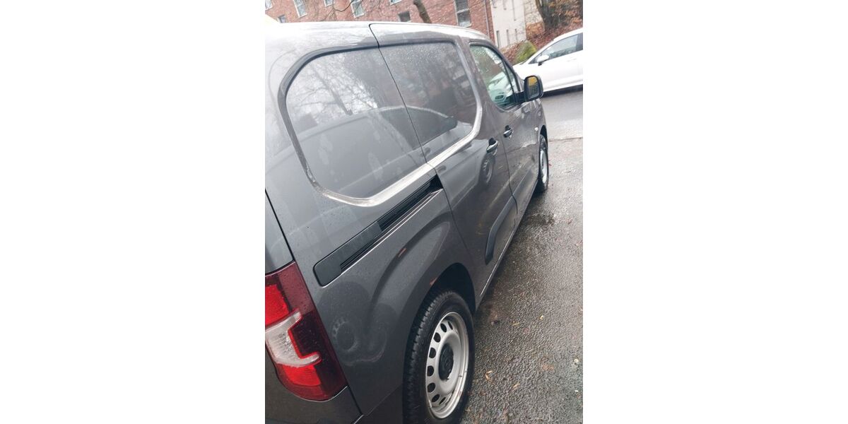 Toyota Proace City 65.000 km 15.700 &euro; Hamburg 22523