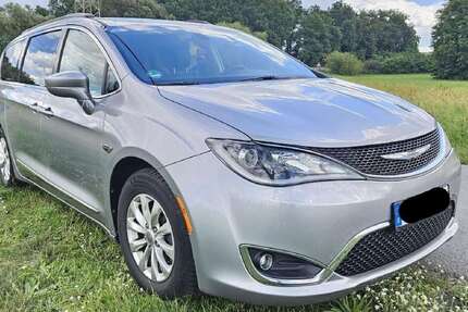 Chrysler Pacifica 135.000 km 21.700 € Hamburg 20459