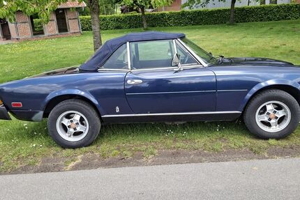 Fiat 124 Spider 125.000 km 7.500 &euro; Hamburg 22765