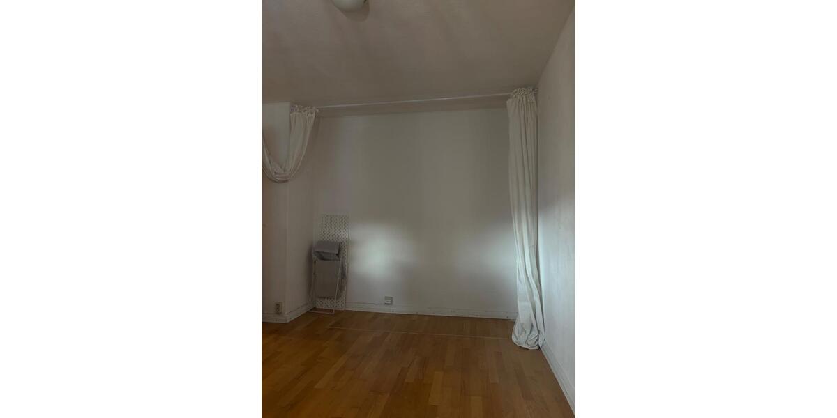 Dachgeschoßwohnung Hamburg Wandsbek - 1.5 Zimmer, 30 m&sup2;, 180.000&euro; | Angebot:26924400