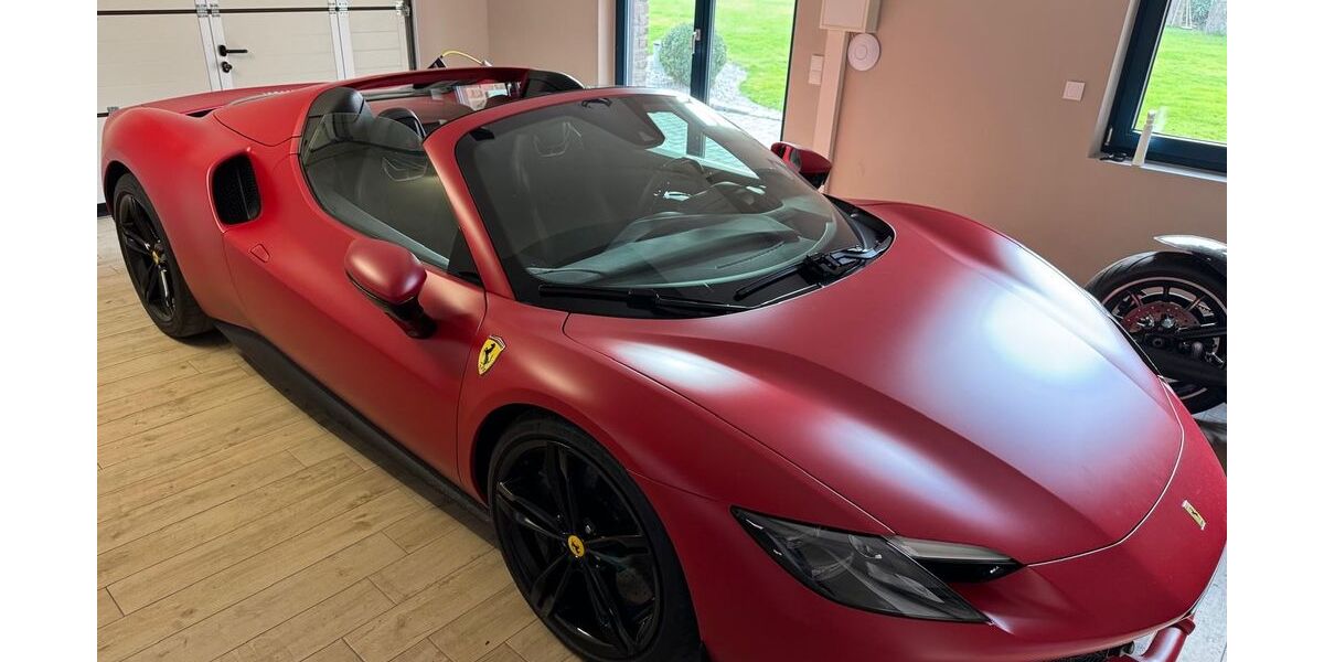 Ferrari 296 GTS 15.900 km 299.000 &euro; Ahrensburg bei Hamburg 22926