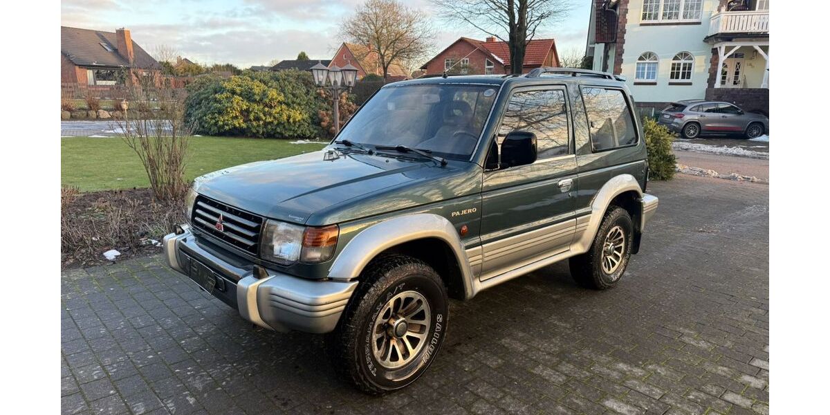 Mitsubishi Pajero 242.134 km 5.900 &euro; Braak 22145