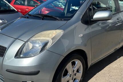 Toyota Yaris 59.000 km 6.990 &euro; Hamburg 20537