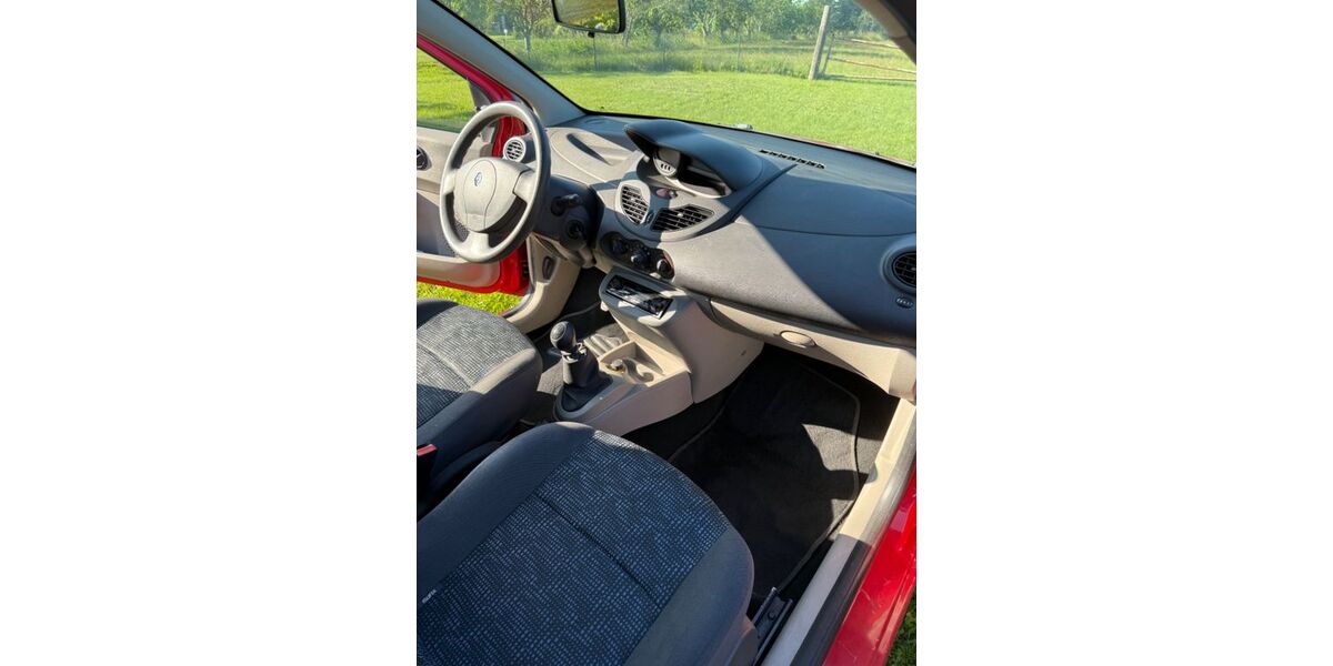 Renault Twingo 218.000 km 1.400 &euro; Hamburg 21037
