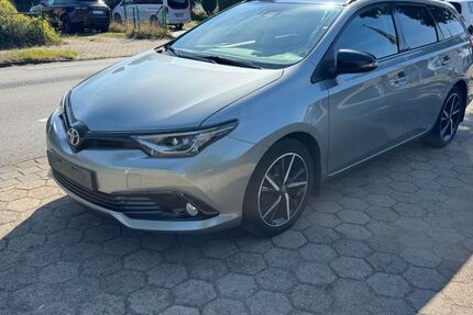 Toyota Auris 127.000 km 7.990 &euro; Stelle 21435